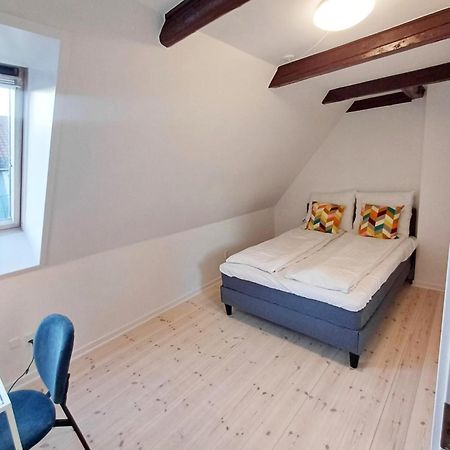 Large Double Room In The Center Of City 兰德斯 外观 照片