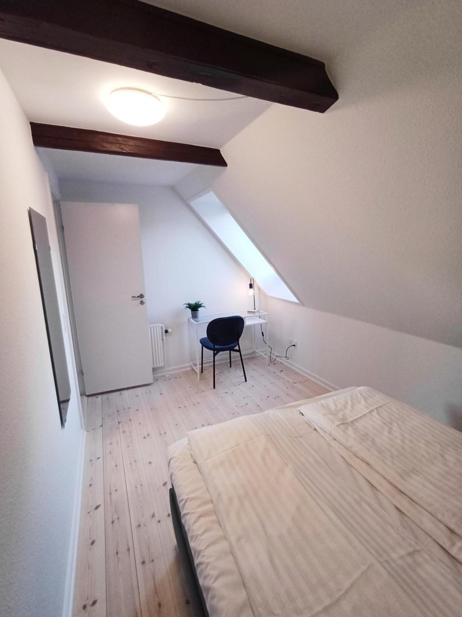 Large Double Room In The Center Of City 兰德斯 外观 照片