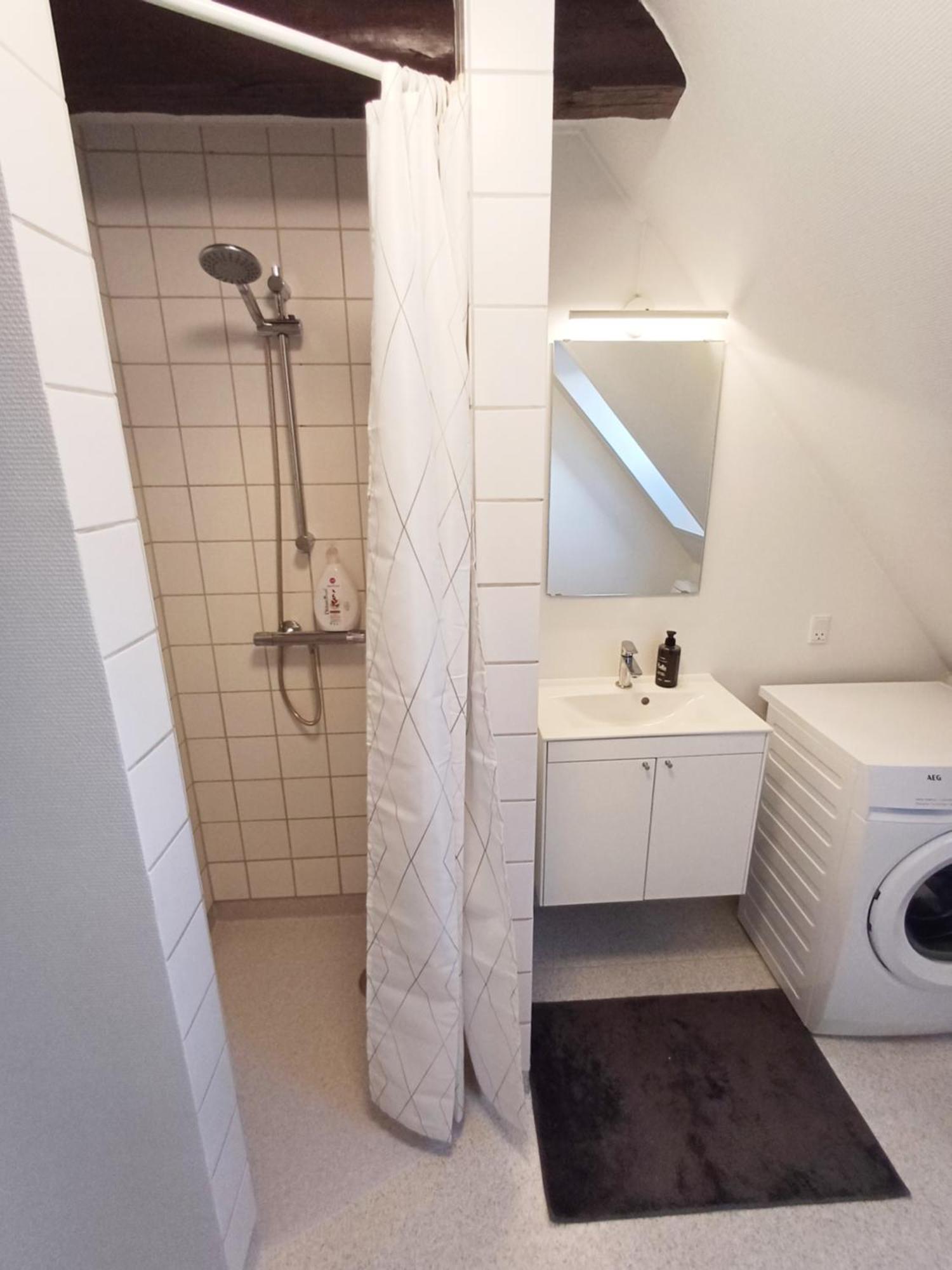 Large Double Room In The Center Of City 兰德斯 外观 照片