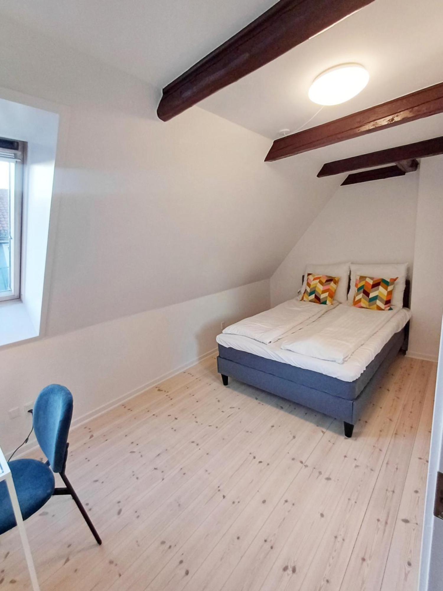 Large Double Room In The Center Of City 兰德斯 外观 照片