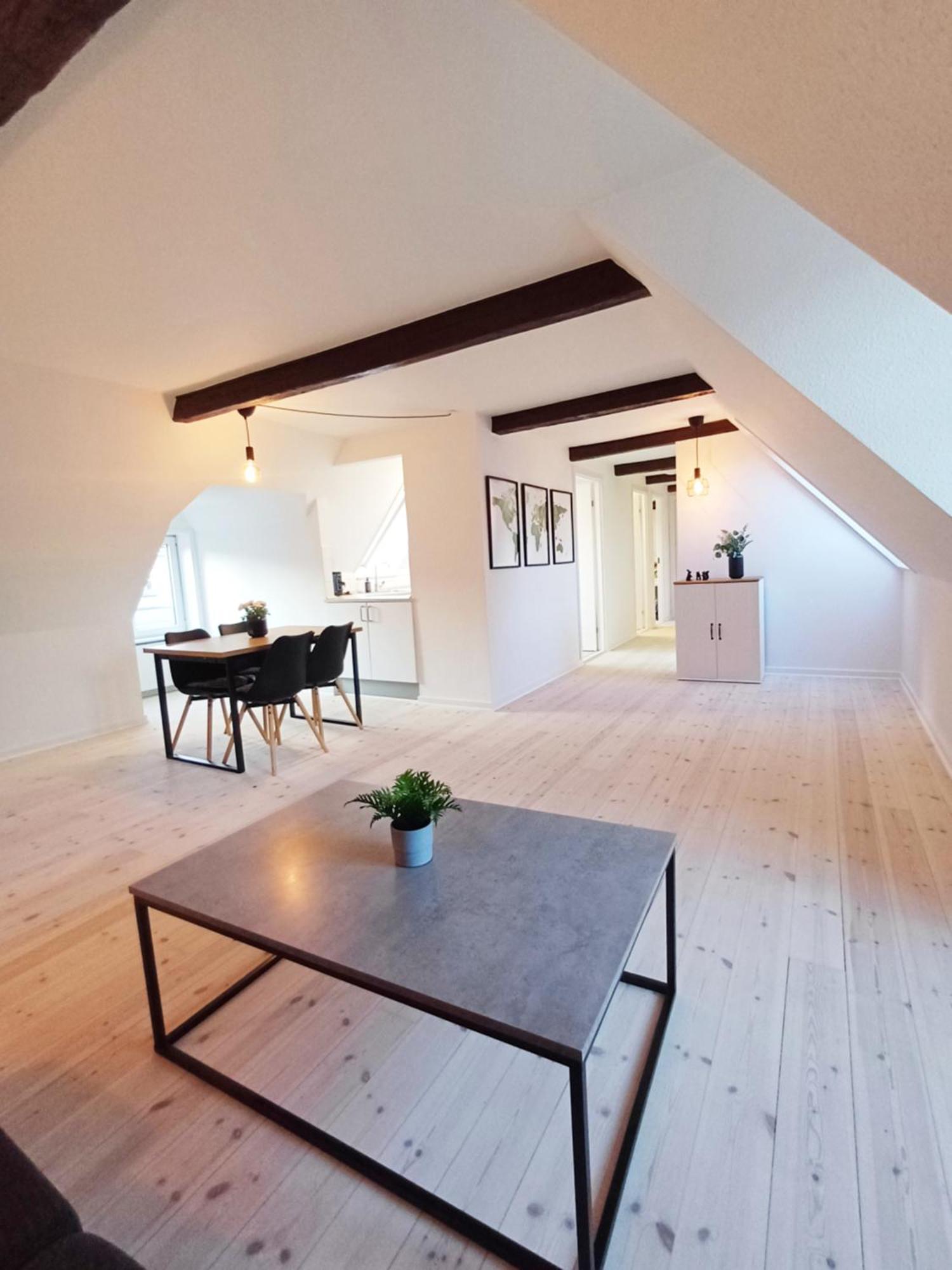 Large Double Room In The Center Of City 兰德斯 外观 照片